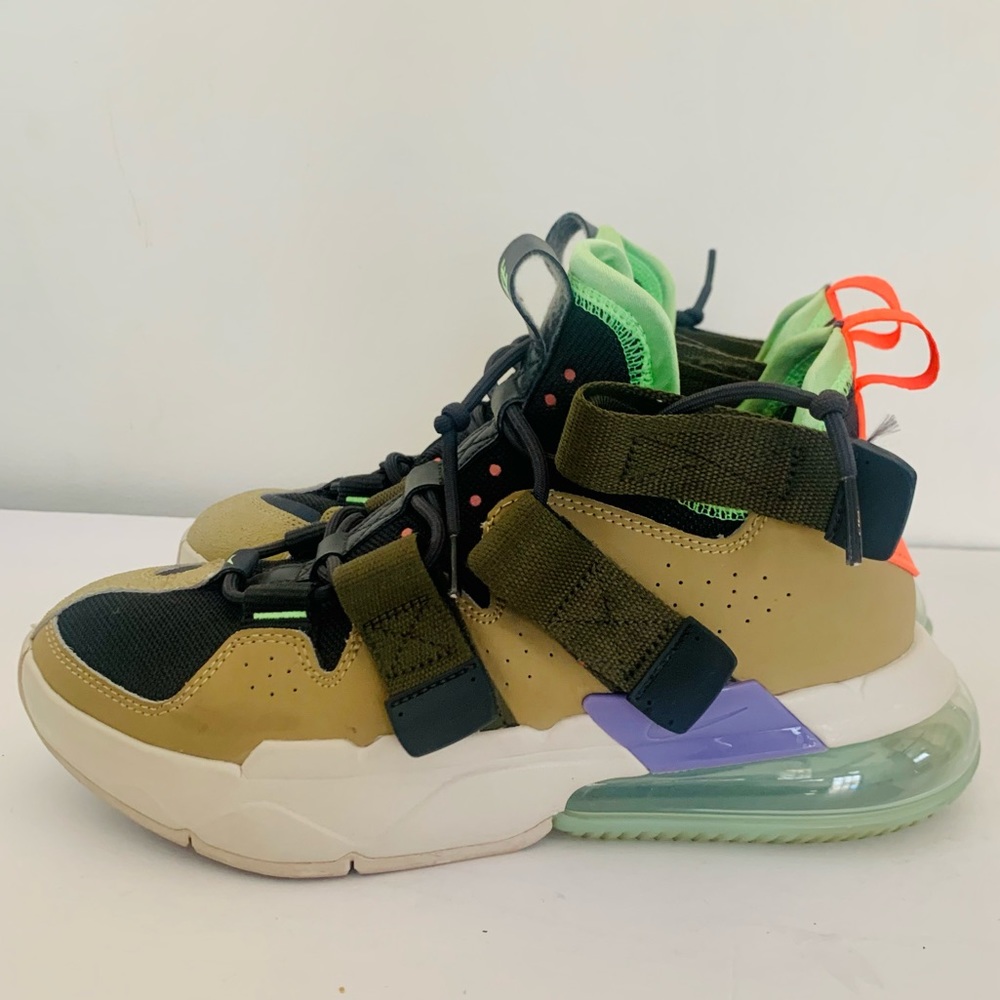 NIKE AIR EDGE 270 PARACHUTE